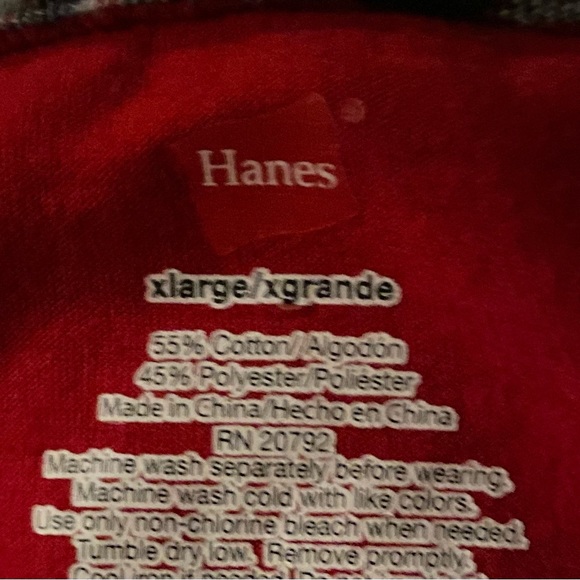 Unisex XL red Hanes Henley - Picture 3 of 3